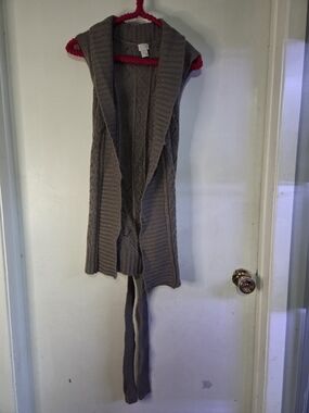 Suzy Shier Taupe Open-Front Cable Knit Sleeveless Cardigan